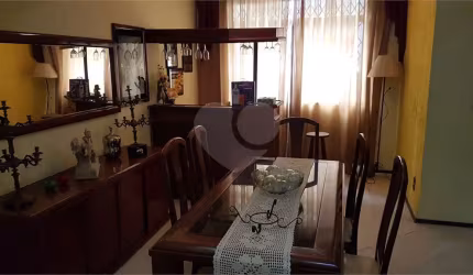 Casa de vila com 3 quartos à venda em Santa Rosa - RJ
