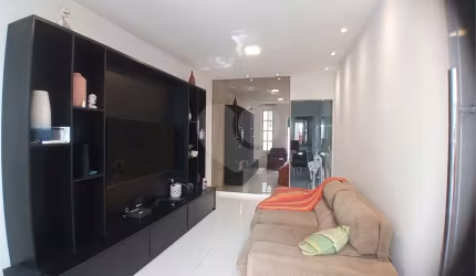 Casa de vila com 2 quartos à venda em Ingá - RJ