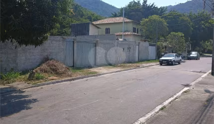 Terreno à venda em Piratininga - RJ