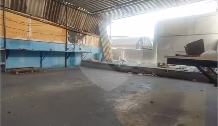 Salão Comercial à venda em Colubande - RJ