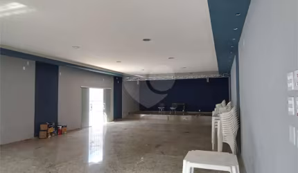 Salão Comercial à venda em Fonseca - RJ