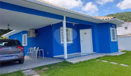 Casa térrea com 3 quartos à venda em Várzea Das Moças - RJ