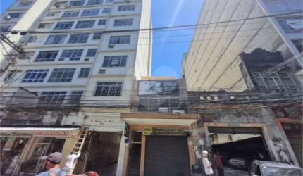 Prédio inteiro à venda em Centro - RJ