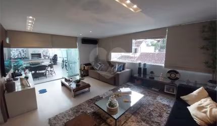 Casa com 4 quartos à venda em Ingá - RJ