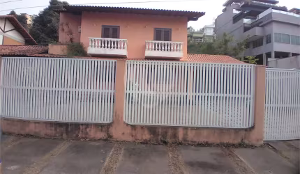 Casa com 4 quartos à venda em Camboinhas - RJ