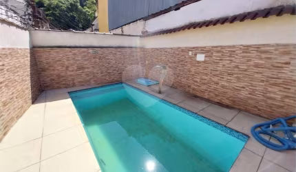 Casa com 3 quartos à venda em Santa Rosa - RJ