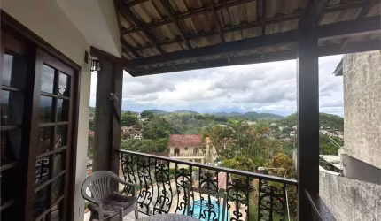 Casa com 3 quartos à venda em Badu - RJ
