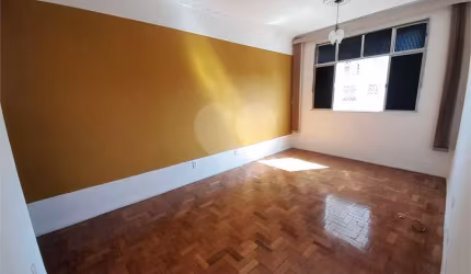 Apartamento com 2 quartos à venda em Icaraí - RJ