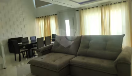 Duplex com 4 quartos à venda em Arsenal - RJ