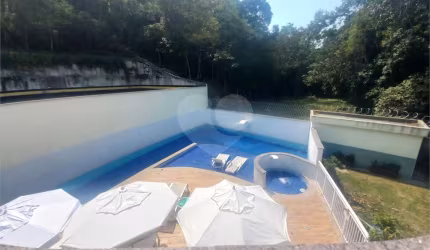 Apartamento com 2 quartos à venda em Badu - RJ