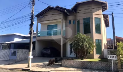 Condomínio com 6 quartos à venda em Ponta Grossa - RJ