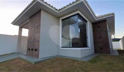 Condomínio com 3 quartos à venda em Itapeba - RJ