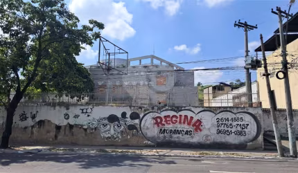 Terreno à venda em Centro - RJ