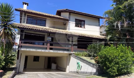 Condomínio com 3 quartos à venda em Badu - RJ