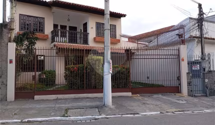 Casa com 5 quartos à venda em Barreto - RJ