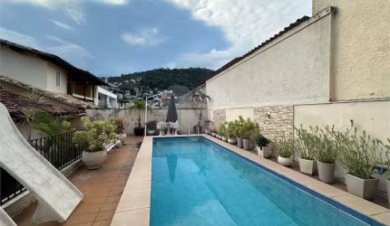 Casa com 3 quartos à venda em São Francisco - RJ