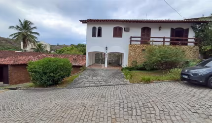 Condomínio com 5 quartos à venda em Maria Paula - RJ