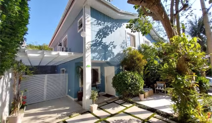 Condomínio com 4 quartos à venda em Badu - RJ