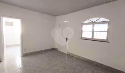 Casa com 1 quartos à venda em Cubango - RJ