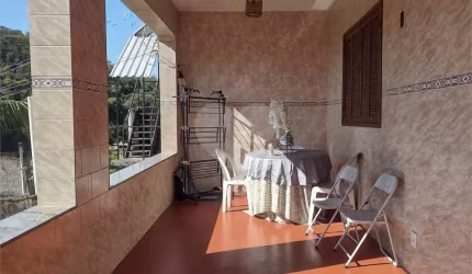 Casa com 3 quartos à venda em Cubango - RJ