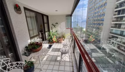 Apartamento com 3 quartos à venda em Icaraí - RJ