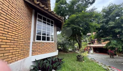 Condomínio com 3 quartos à venda ou para locação em Piratininga - RJ