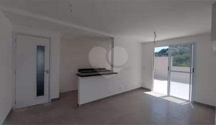 Cobertura com 2 quartos à venda ou para locação em Santa Rosa - RJ