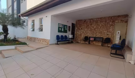 Casa para Venda em Nova Odessa, Centro, 3 dormitórios, 1 suíte, 3 banheiros, 4 vagas