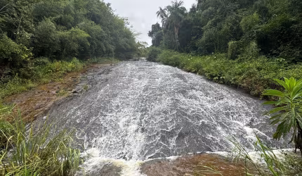 Lindo sítio com cachoeira a 50 minutos centro Juiz de Fora-MG