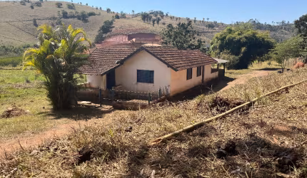 Terreno com casa em Chapéu D'uvas 8.800