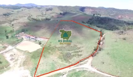 Sítio a 800m da cidade de Santa Barbara do Monte Verde, MG 3 hectares