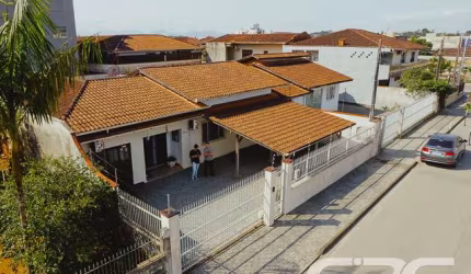 Casa | Joinville | Fátima | Quartos 4