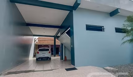 Casa | Joinville | Adhemar Garcia