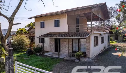 Casa | Balneário Barra do Sul | Costeira
