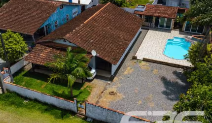 Casa | Balneário Barra do Sul | Costeira
