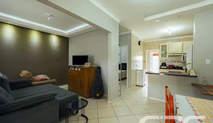 Casa | Joinville | Paranaguamirim