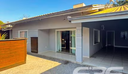 Casa | Joinville | Iririú