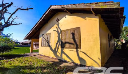 Casa | Balneário Barra do Sul | Salinas