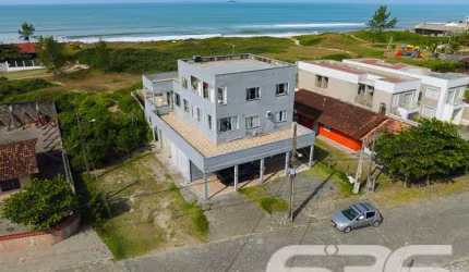 Casa | Balneário Barra do Sul | Salinas | Quartos 10