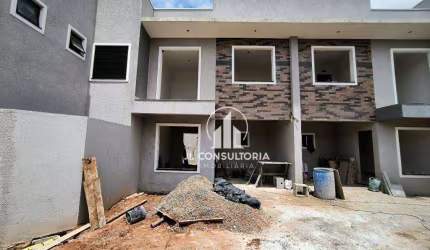 Sobrado em cond. no Sitio Cercado - Rio Negro com trê quartos
