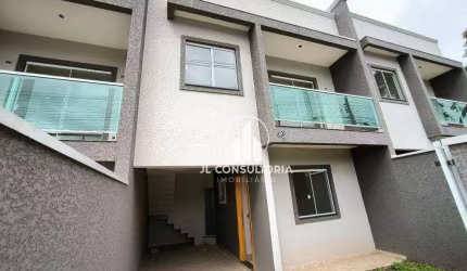 Sobrado no Sitio Cercado com três quartos sendo uma suíte prox. ao CT do Atletico no Sitio Cercado