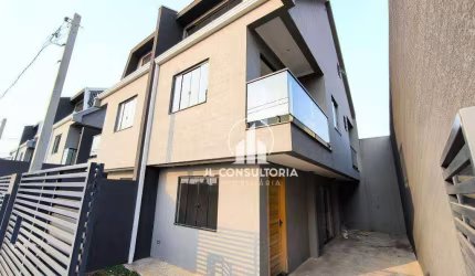 Sobrado no Alto Boqueirão com 04 quartos sendo uma suíte