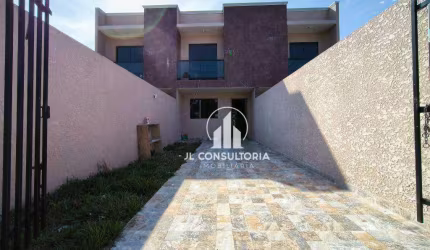 Sobrado no Pinheirinho com 04 quartos/suíte amplo terreno nos fundos