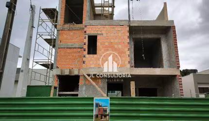 Sobrado alto padrão no Umbará condomínio Verona