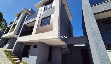 Casa em condomínio fechado com 3 quartos à venda na Governador Jorge de Lacerda, 272, Guabirotuba, Curitiba por R$ 780.000