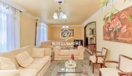 Casa com 6 quartos à venda na José Blanchet, 107, Bacacheri, Curitiba por R$ 899.000