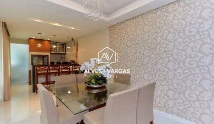 Casa com 3 quartos à venda na Heitor Berlleze, 300, Costeira, São José dos Pinhais por R$ 765.000