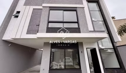 Casa com 3 quartos à venda na Rua Miguel Tschannerl, 121, Vista Alegre, Curitiba por R$ 1.389.000