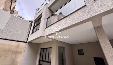 Casa com 3 quartos à venda na Rua Pedro Drulla, 82, Jardim das Américas, Curitiba por R$ 879.000