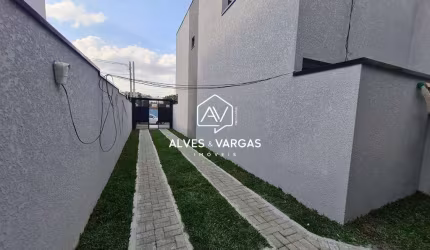Casa com 3 quartos à venda na Elizabeth Jane Brown, 25, Uberaba, Curitiba por R$ 690.000